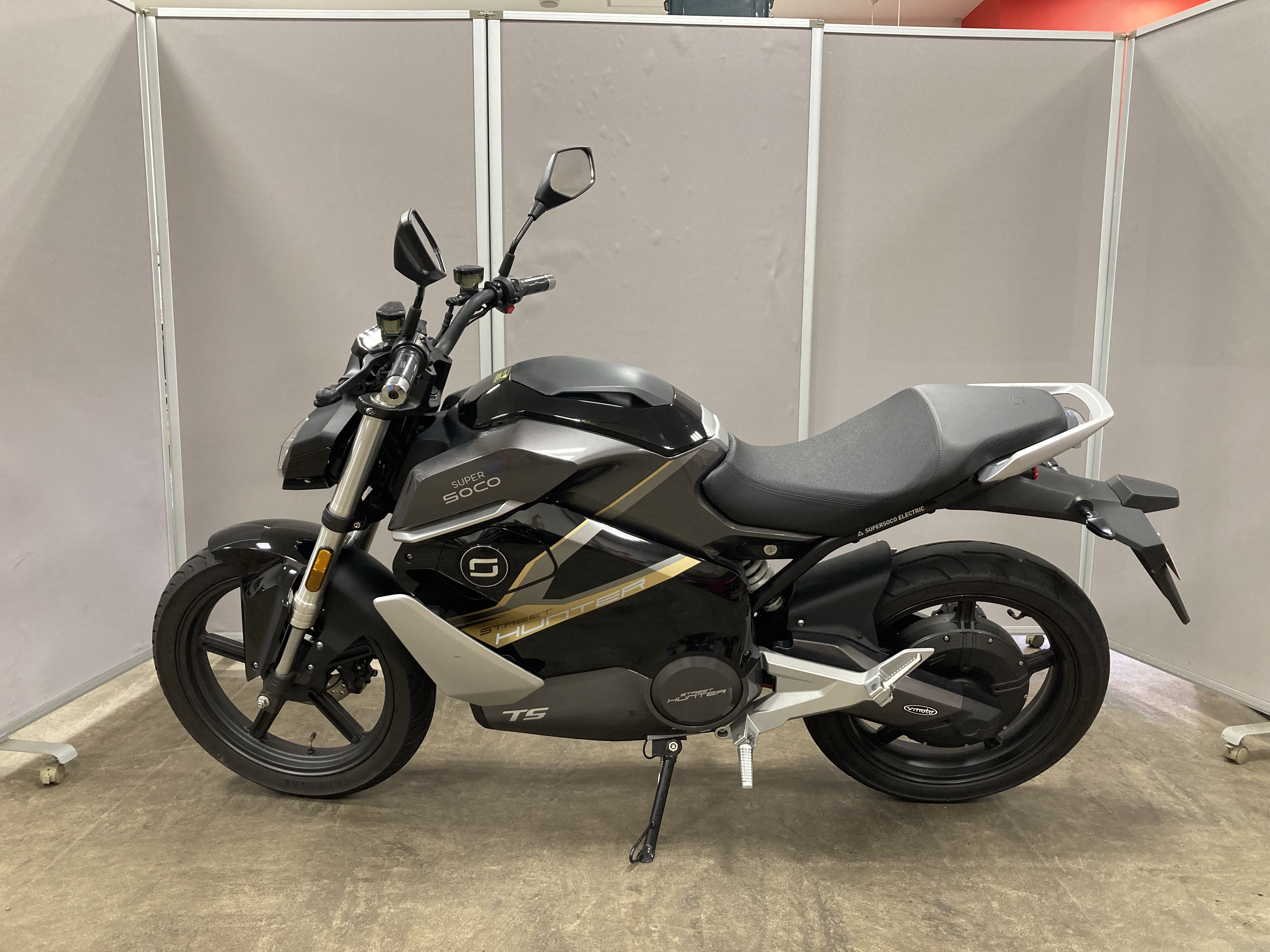 XEAM SUPER SOCO TS STREET HUNTER 2バッテリーモデル キングコングブラック 2021年式 LYSTSA218N1000005