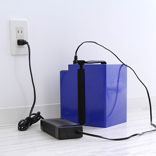 家庭用コンセントで充電